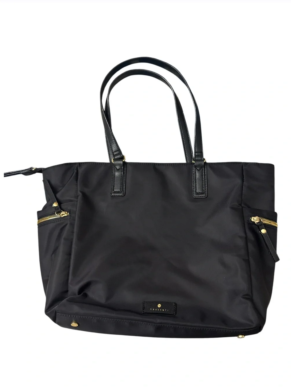Travanti spacious nylon